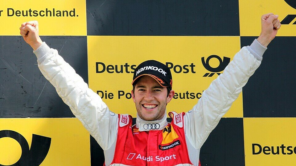 Stolz wie Oscar: Mit seinem ersten DTM-Sieg in Holland erfüllte sich Mike Rockenfeller 2011 einen Traum, Foto: Sutton