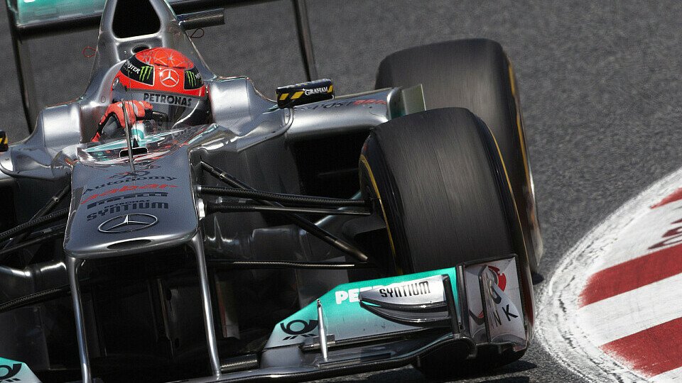 Michael Schumacher musste sich KERS geschlagen geben, Foto: Mercedes GP