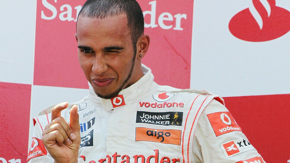Lewis Hamilton kam wie seine Kollegen mit einer Verwarnung davon, Foto: Sutton