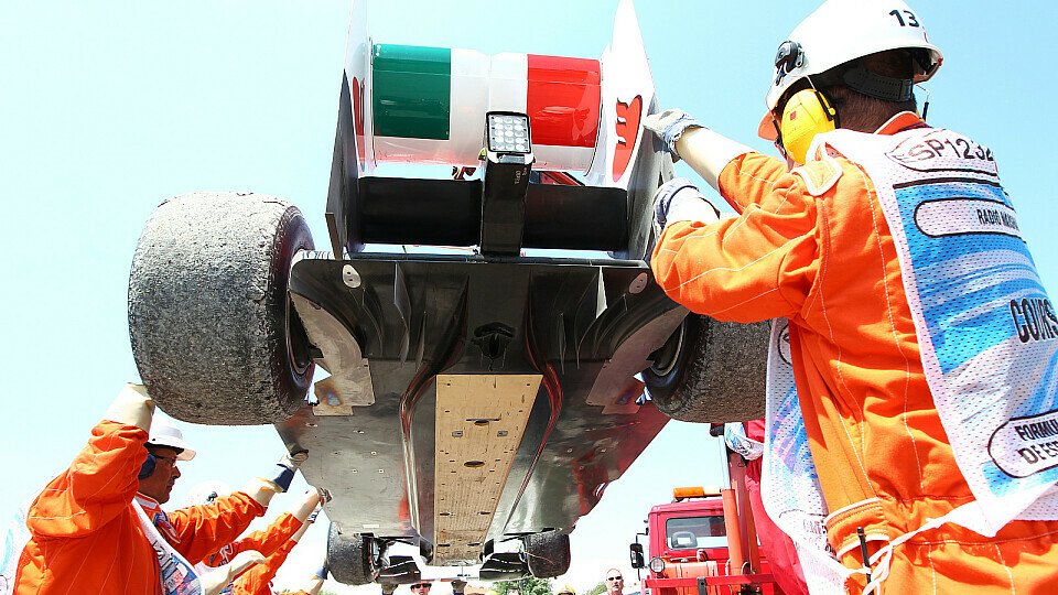 Tricolore am Haken: Italien driftet in der Formel 1 aufs Abstellgleis, Foto: Sutton