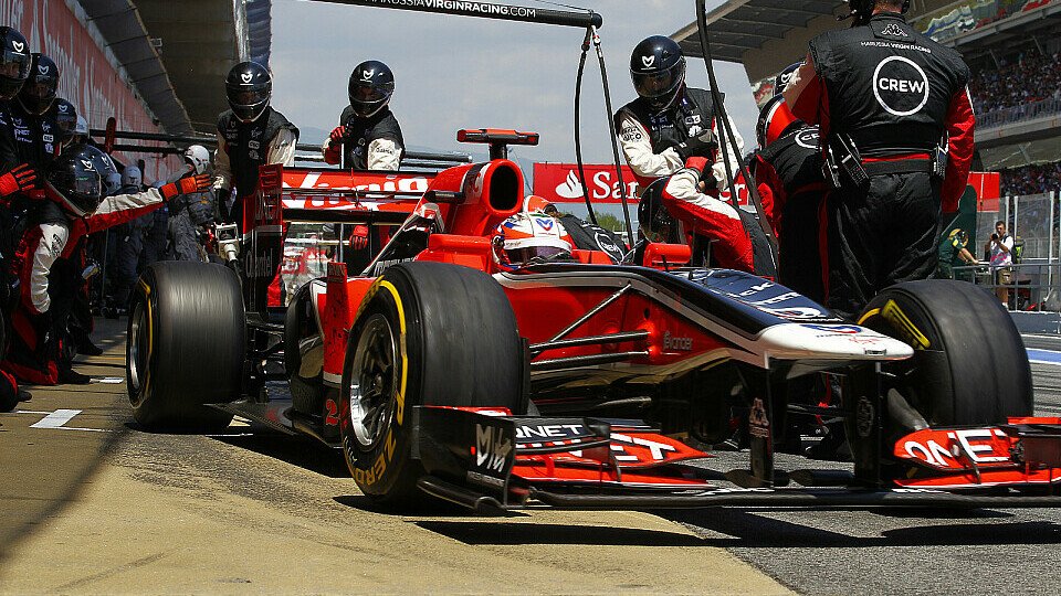 Timo Glock küsste ein paar Mal die Mauer, Foto: Pirelli Timo Glock küsste ein paar Mal die Mauer, Foto: Pirelli