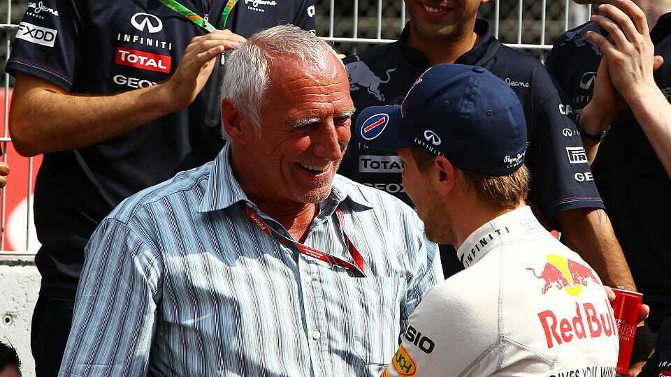 Dietrich Mateschitz und Sebastian Vettel sind sich in Sachen Pirelli einig, Foto: Sutton