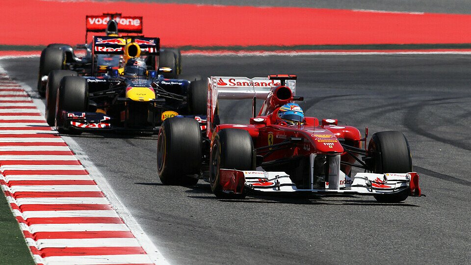 Als Fernando Alonso auf die harten Reifen wechselte, ging der Anschluss an die Spitze verloren, Foto: Sutton