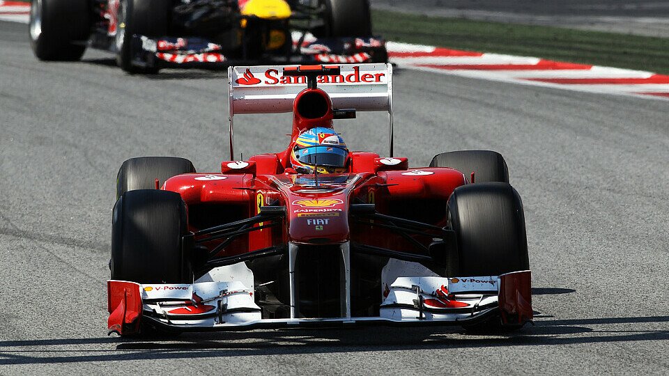 Fernando Alonso wartet noch auf seinen ersten Sieg in 2011, Foto: Sutton