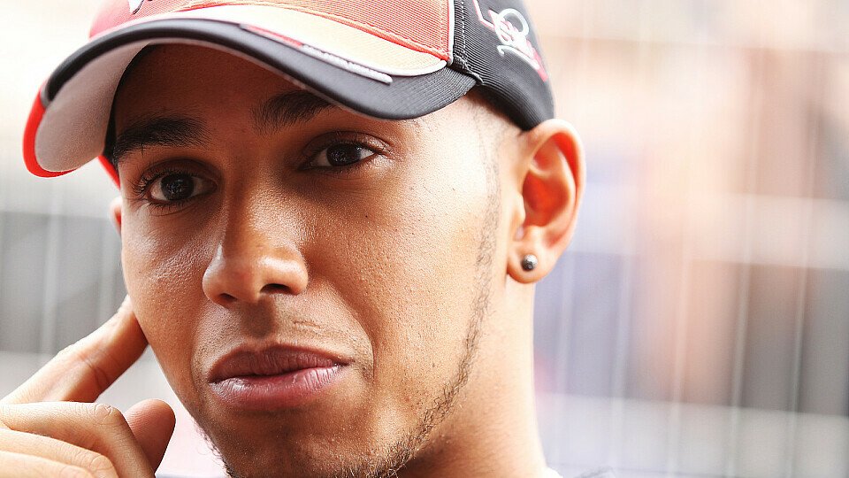 Unschuldslamm oder Übeltäter? Lewis Hamiltons Auftritt in Monte Carlo spaltete die Meinungen, Foto: Sutton
