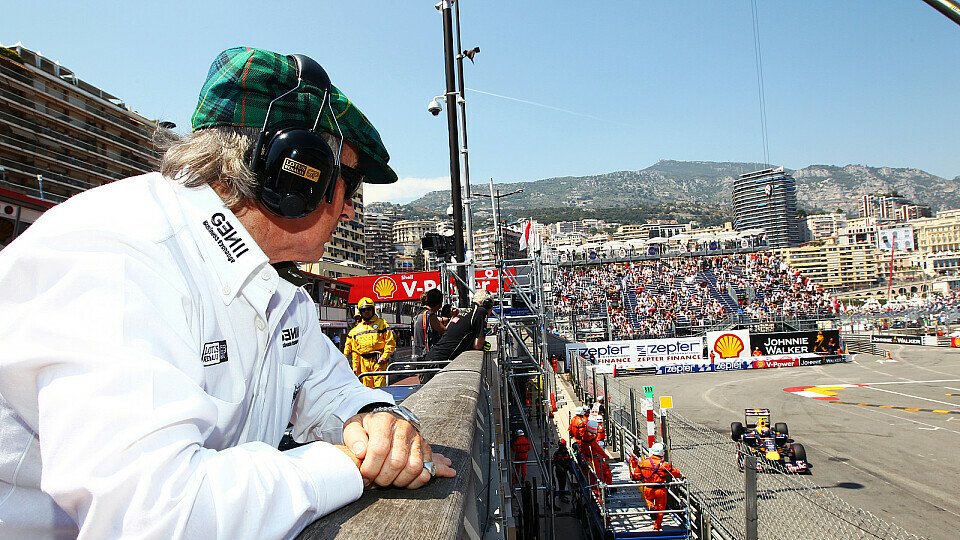 Sir Jackie Stewart beobachtet das bunte Treiben in Monaco - einige Stellen auf dem Kurs hält er jedoch für verbesserungswürdig, Foto: Sutton