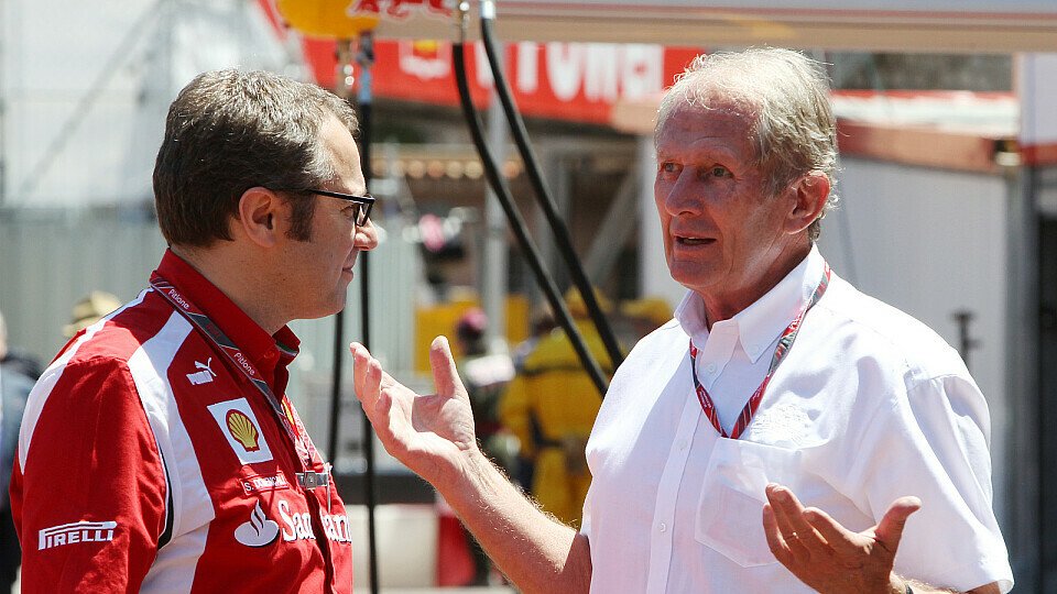 Helmut Marko sieht den Vorteil der Diffusor-Einschränkung klar bei der Konkurrenz von Ferrari, Foto: Sutton