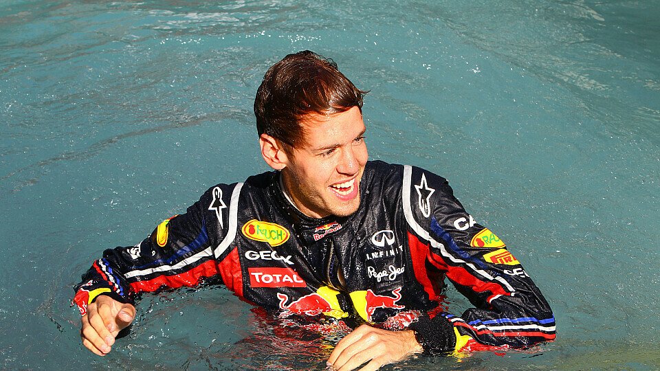 Sebastian Vettel durfte im Pool Baden gehen, Foto: Sutton
