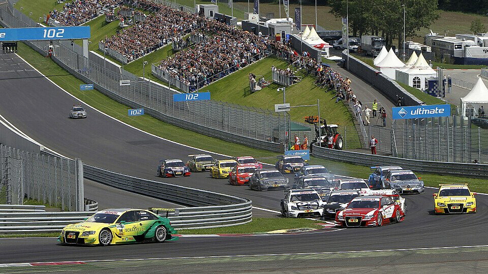 Wenig später krachte es zwischen Engel und Mortara, Foto: DTM