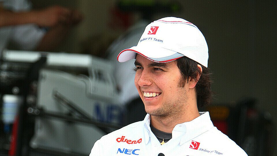 Über seine Rückkehr in Valencia war Sergio Perez sehr erfreut, Foto: Sutton Über seine Rückkehr in Valencia war Sergio Perez sehr erfreut, Foto: Sutton