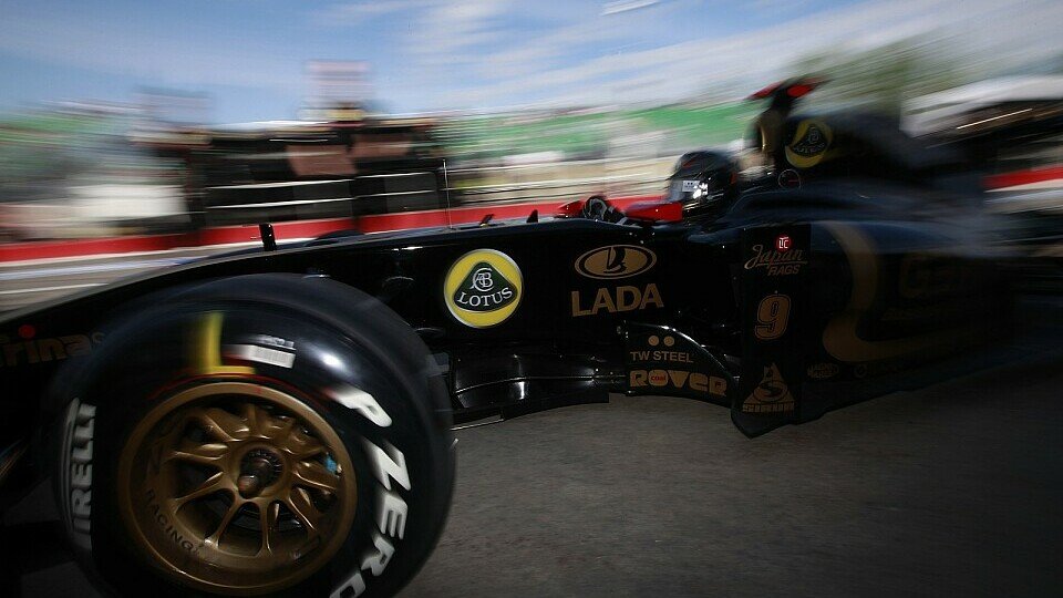 Lotus Renault kommt so langsam wieder in Bewegung - nächster Schritt auf dem Weg nach vorne ist der Auspuff, Foto: Lotus Renault