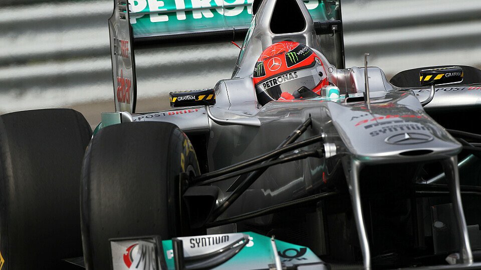 Michael Schumacher fuhr die Bestzeit im 1. Training, Foto: Sutton