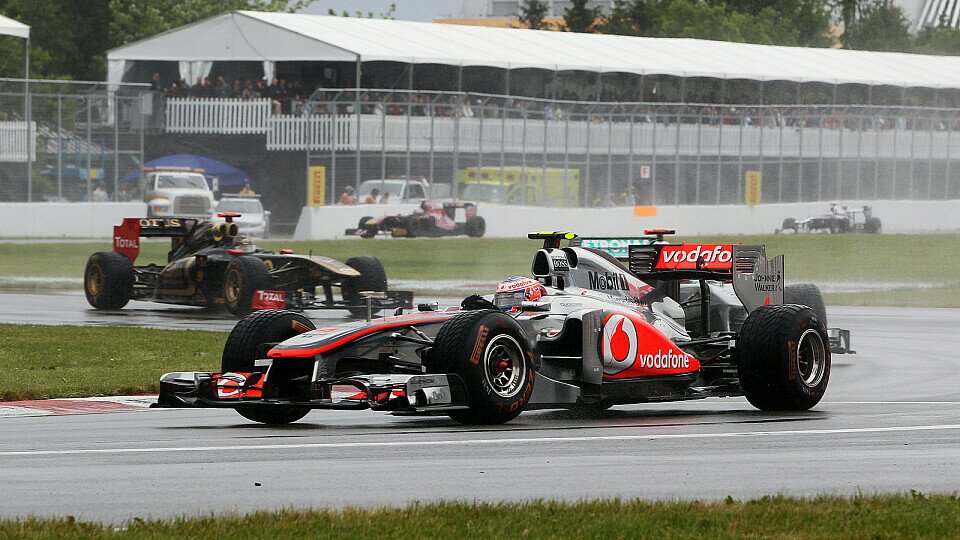 Jenson Button sicherte sich im letzten Moment der Sieg, Foto: Sutton
