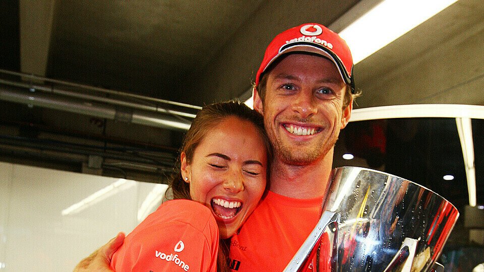 Allgemein steht Jenson Button nicht auf Langzeitbindungen - für Freundin Jessica macht er aber gerne eine Ausnahme, Foto: Sutton