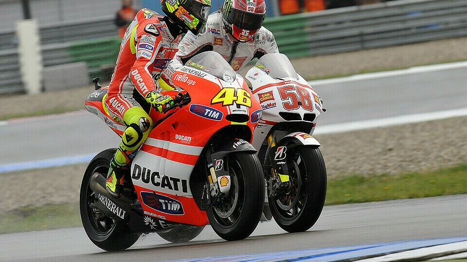 Valentino Rossi und Marco Simoncelli fuhren zwei Jahre gemeinsam in der MotoGP, Foto: Thomas Börner