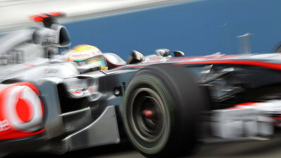 McLaren greift Red Bull an, Foto: Sutton
