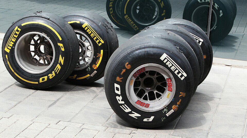 Pirelli hat Reifen, aber kein aktuelles F1-Auto, Foto: Sutton