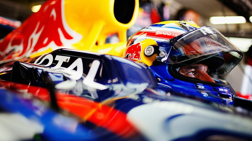 Mark Webber hat 2011 große Probleme mit Sebastian Vettel mitzuhalten - das wundert Jenson Button und auch Nick Heidfeld, Foto: Red Bull
