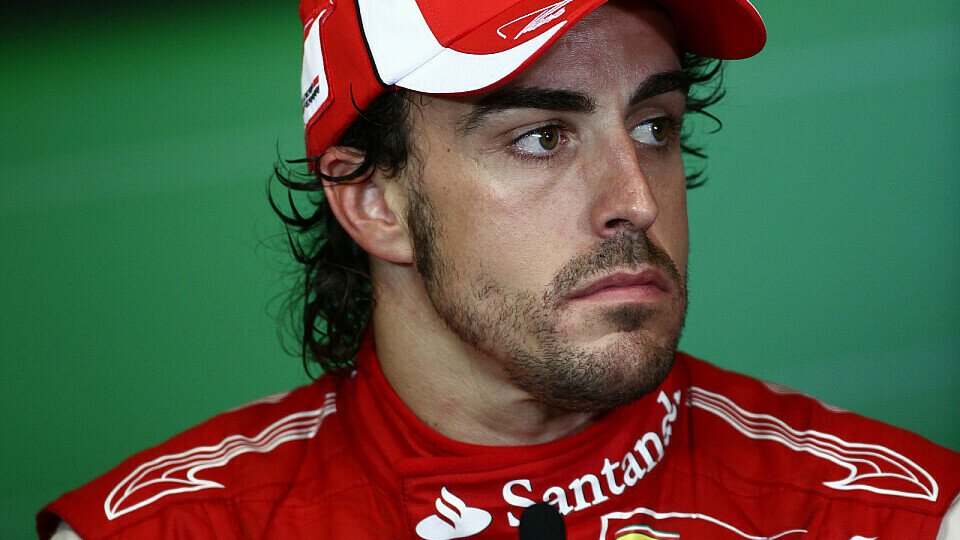 Fernando Alonso nimmt die Reifenwahl für Silverstone gelassen, Foto: Sutton