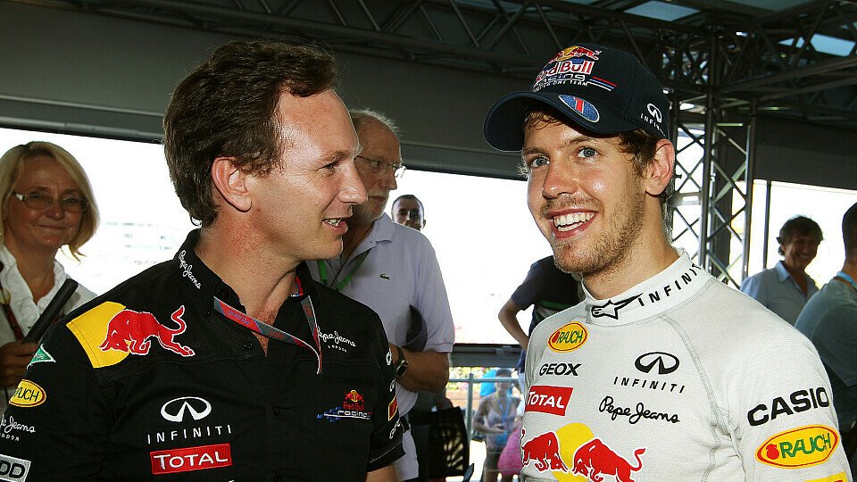 Sebastian Vettel ist bei Red Bull zufrieden und glücklich, Foto: Sutton