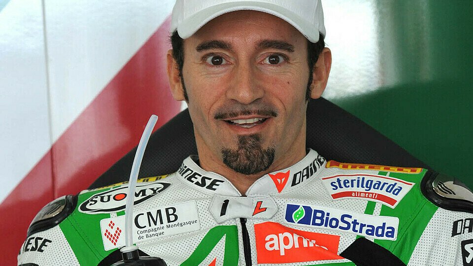 Max Biaggi holte seine vierte Pole Position seiner Superbike-Karriere, Foto: Aprilia