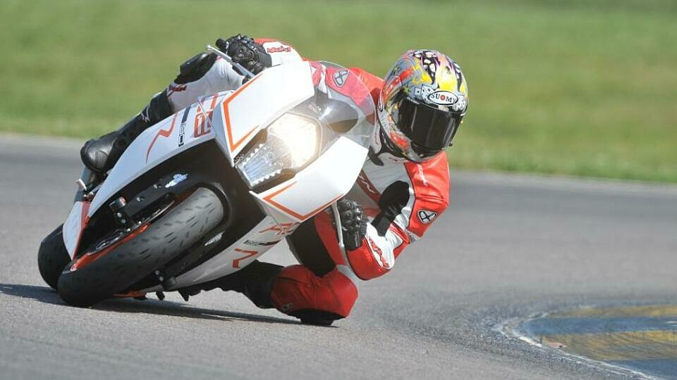 Sebastien Loeb ist bekennender Motorrad-Fan und fährt eine KTM, Foto: KTM