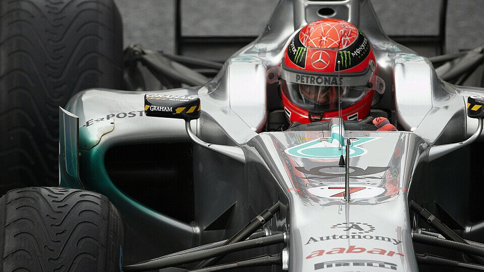 Michael Schumacher war der Schnellste im Regen, Foto: Mercedes GP
