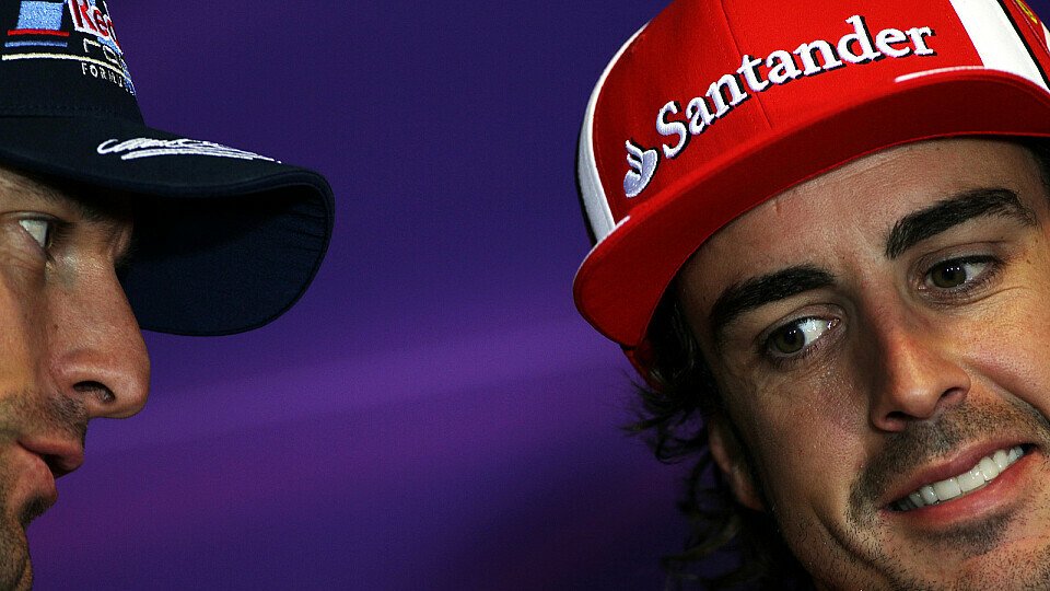 Fernando Alonso und Mark Webber sind sich einig: Die Reifen sind schlicht und ergreifend schlecht, Foto: Sutton