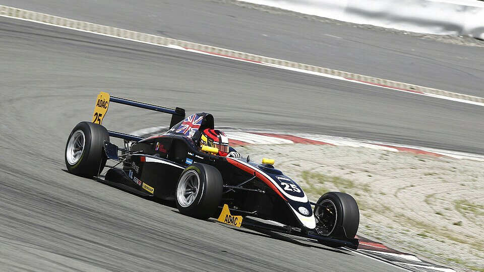 Der Brite Emil Bernstorff beendete die Siegesserie von Pascal Wehrlein, Foto: Formel Masters