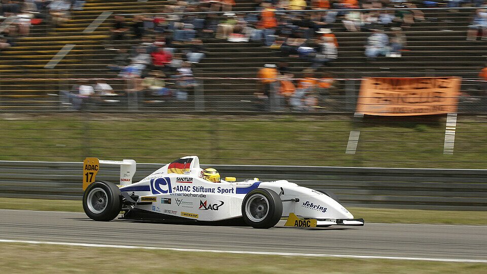 Pascal Wehrlein siegte auch im zweiten Rennen auf dem Nürburgring, Foto: Formel Masters