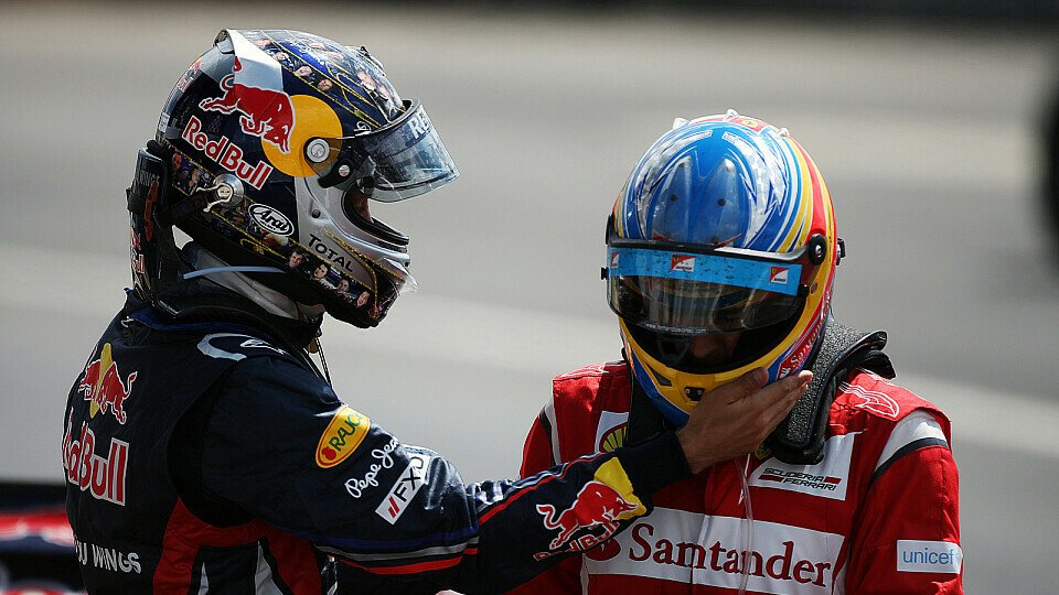 Fernando Alonso kennt das Gefühl der Titelverteidigung, Foto: Sutton Fernando Alonso kennt das Gefühl der Titelverteidigung, Foto: Sutton