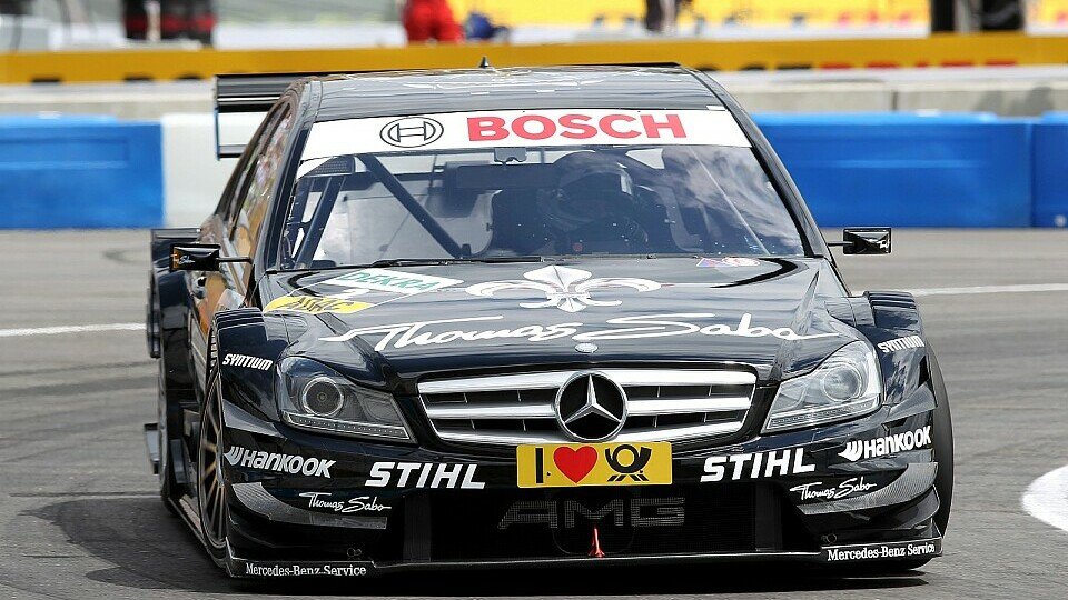 Gary Paffett ist mit seinem Auto auf dem Nürburgring bislang zufrieden, Foto: Sutton