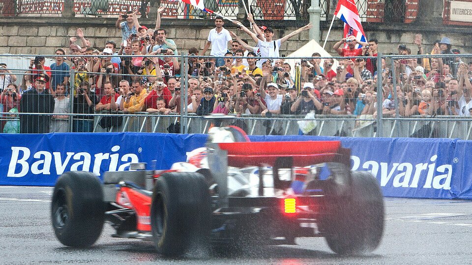 Am letzten Wochenende hatte Jenson Button in Russland Gas gegeben, Foto: Bavaria City Racing