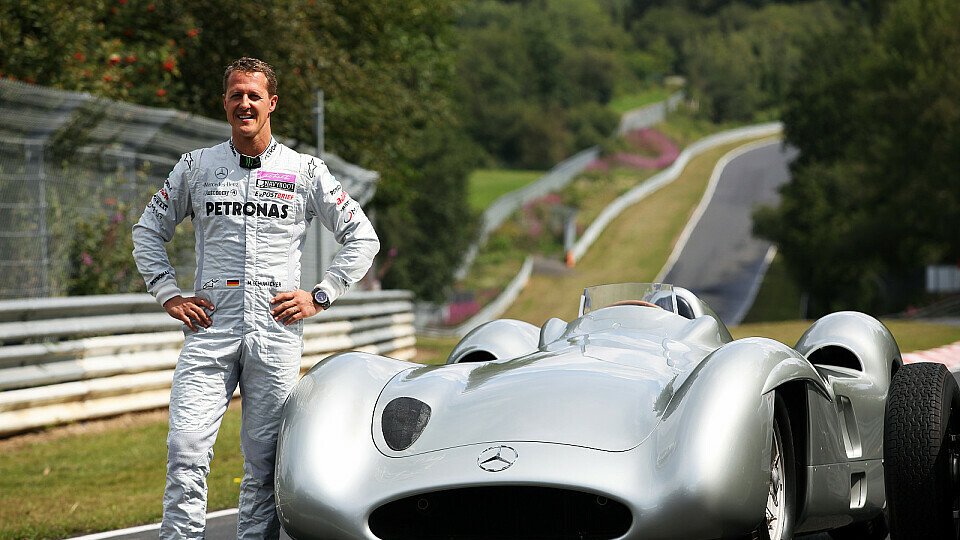 2011 fuhr Schumacher im W196 über einen Teil der Nordschleife, Foto: Sutton