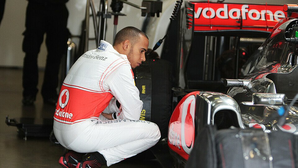 Lewis Hamilton hat noch ein wenig zu Grübeln, Foto: Sutton