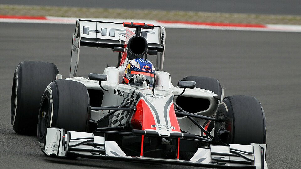 Daniel Ricciardo stoppte im zweiten Freitagstraining ein Motorenproblem, Foto: Sutton