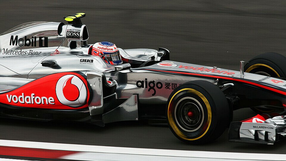 Jenson Button erlebte keinen einfachen Freitag auf dem Nürburgring, Foto: Sutton