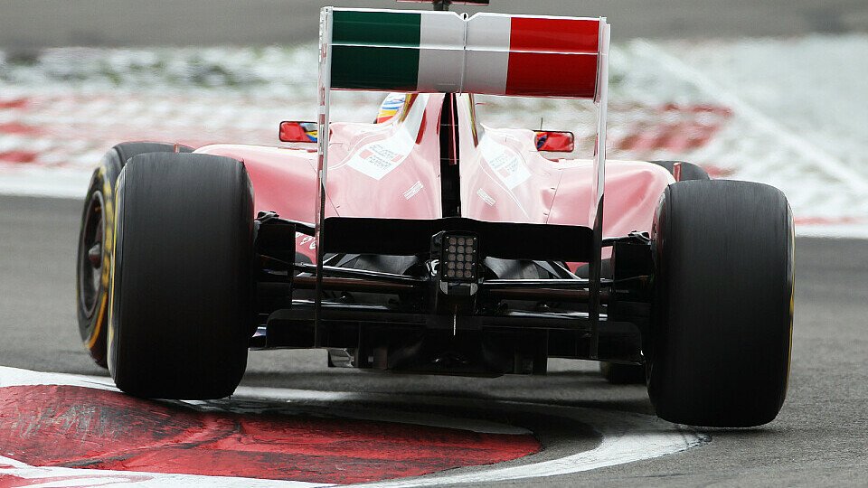 Fernando Alonso untermauerte am Nürburgring durch Wort und Tat, dass nicht die Regeländerungen zu seinem Sieg in Silverstone führten, Foto: Sutton