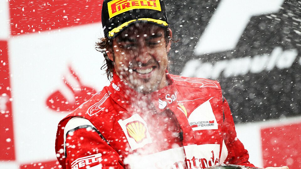 Fernando Alonso fordert noch bessere Perfromances im Qualifying, Foto: Sutton Fernando Alonso fordert noch bessere Perfromances im Qualifying, Foto: Sutton