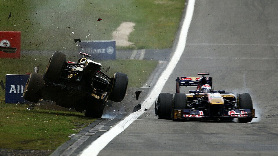 Sebastien Buemi sah keine Erfolgschancen für Nick Heidfelds Manöver, Foto: Sutton