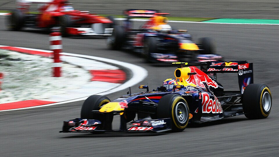 Mark Webber fährt wohl auch 2012 für Red Bull, Foto: Red Bull