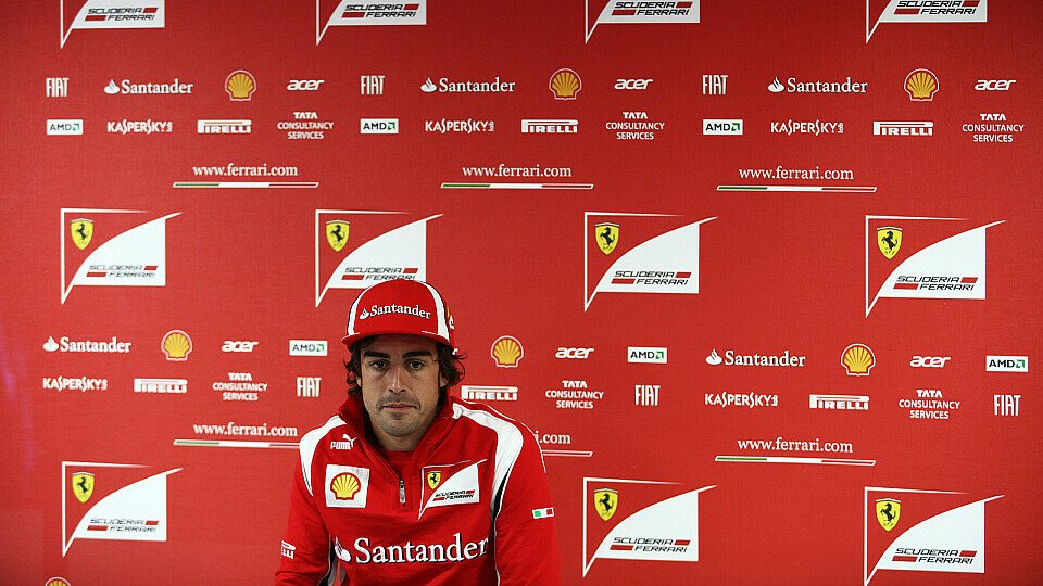 Fernando Alonso weiß, wie der Hase in der Formel 1 läuft, Foto: Sutton