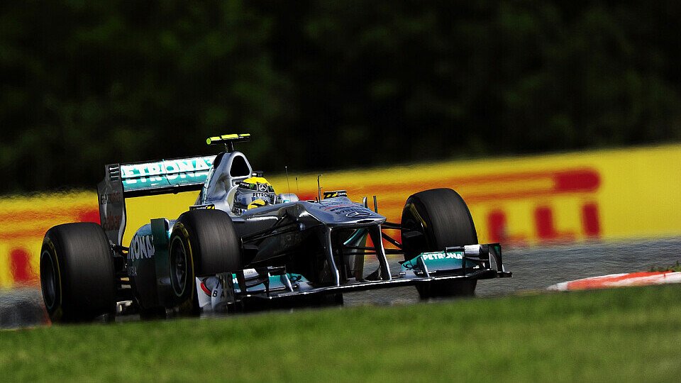 Nico Rosberg hofft am Sonntag auf Hilfe von vorne, Foto: Sutton