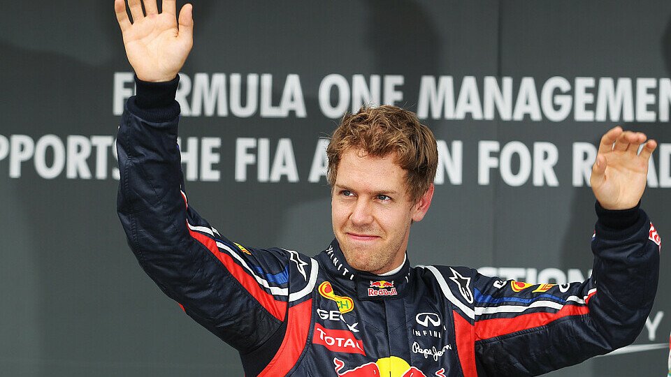 Niki Lauda sieht Sebastian Vettel als Favoriten auf den Sieg an, Foto: Sutton