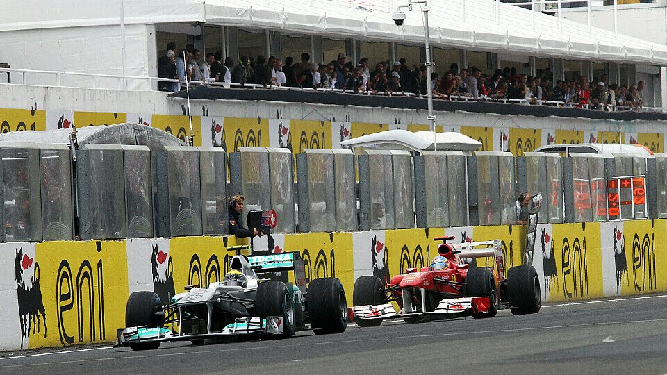 Nico Rosberg mischte einige Zeit recht weit vorne mit, Foto: Sutton