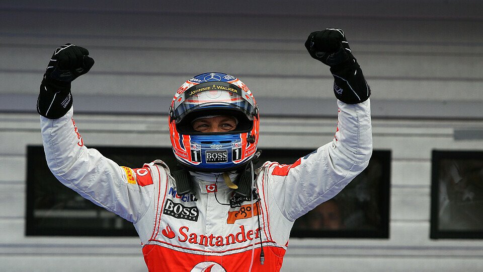 Bärenstarke Leistung im Nieselregen von Budapest - Jenson Button schnappte sich in Ungarn eindrucksvoll seinen zweiten Saisonsieg, Foto: Sutton