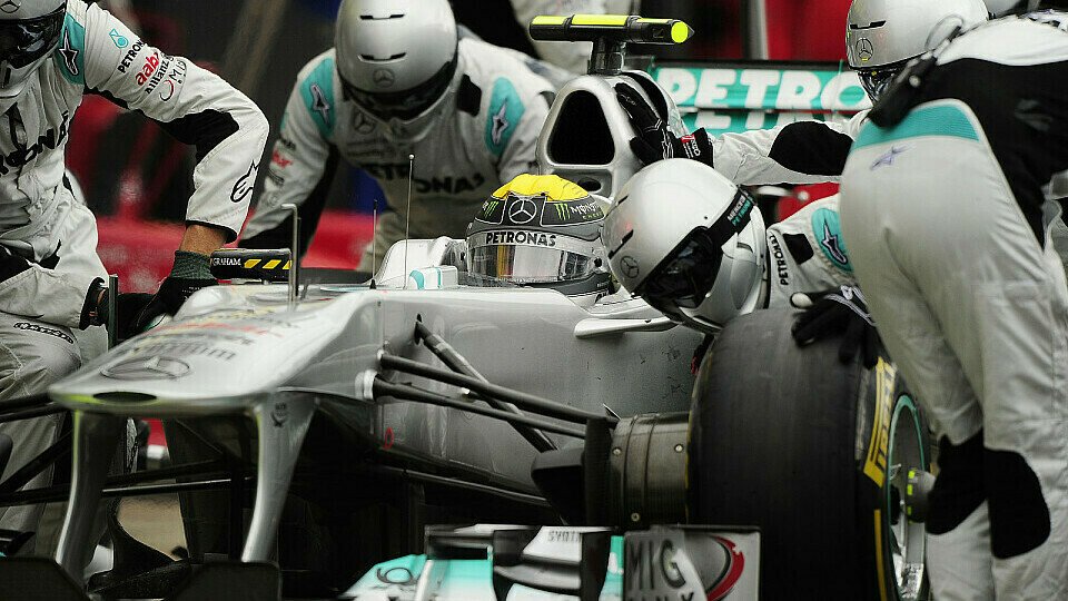 Umfrage: 80 Stopps dank Pirelli 2012 möglich, Foto: Sutton