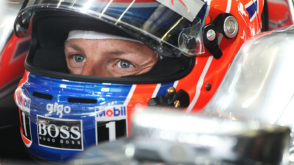 Jenson Button weiß, dass er die Stewards nicht verärgern darf, Foto: Sutton