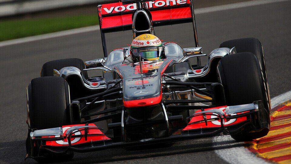 Lewis Hamilton erwartet sich 2012 rascher auf Augenhöhe mit Red Bull, Foto: Sutton