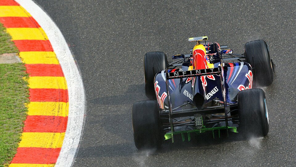 Mark Webber: Vorsicht vor den Kerbs in Spa, Foto: Sutton Mark Webber: Vorsicht vor den Kerbs in Spa, Foto: Sutton